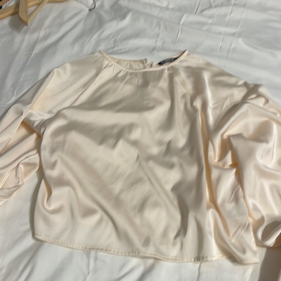 SHEIN SATIN TOP - Picture 10 of 10